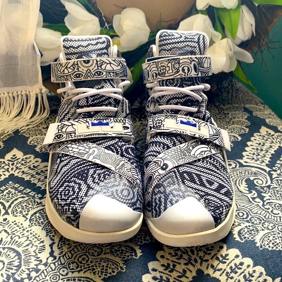 Nike Lebron soldier 9 Lmtd “freegums” mens sneakers- Size 10.5 - Picture 1 of 5